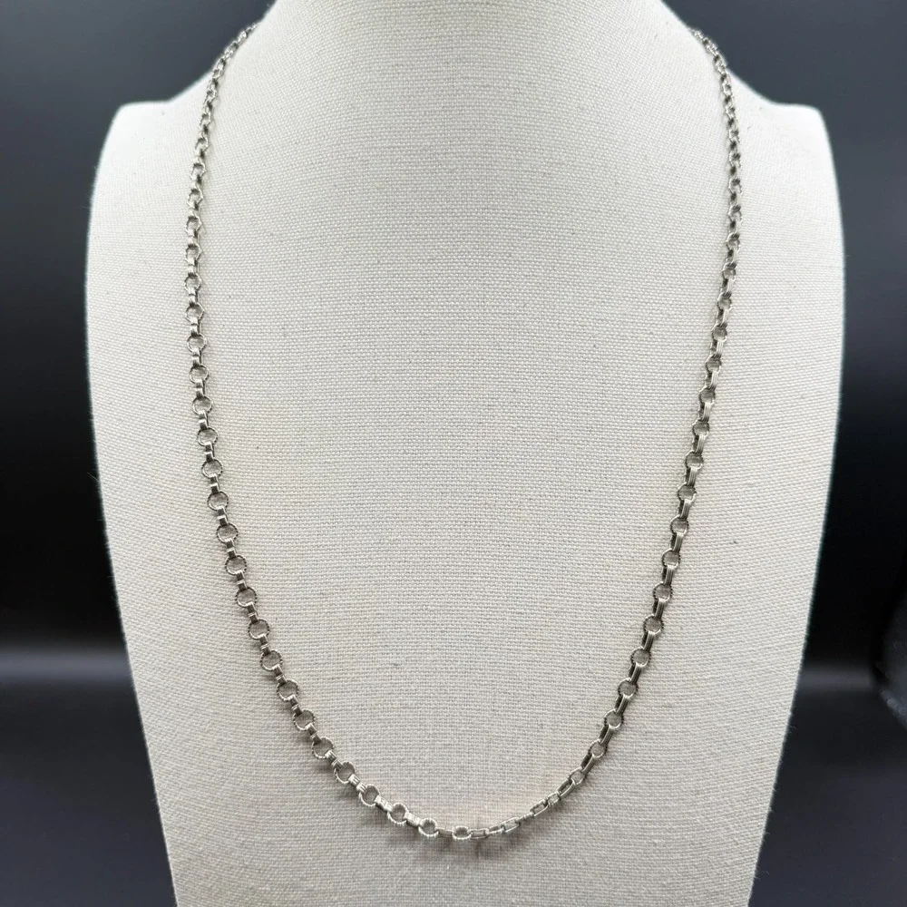 Silver Tone Textured Circle Link Chain Necklace Minimalist Statement Fashion